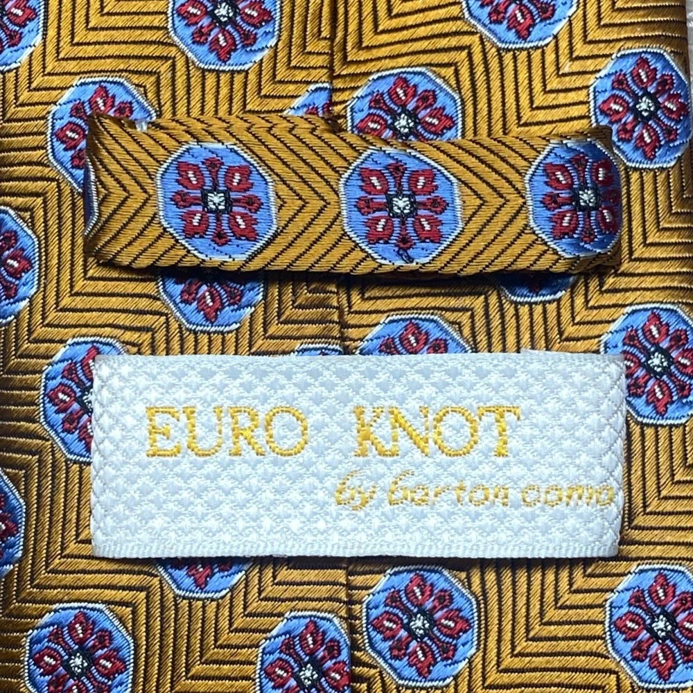 Euro Knot by Berton Como Mens Silk Tie Gold Blue Red Geometric Medallion 3.25x59